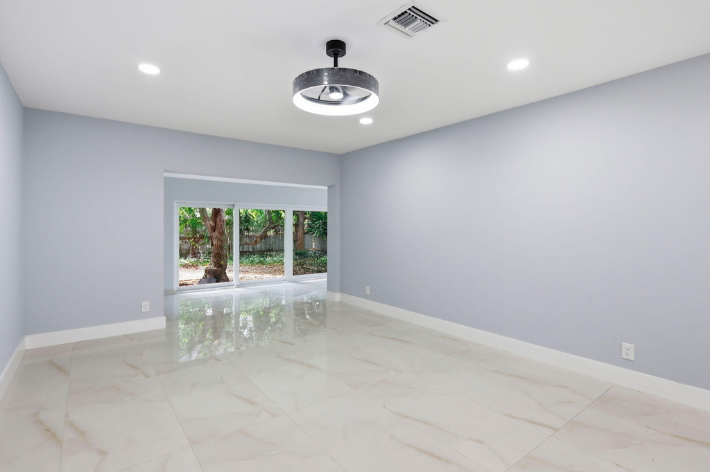 2975 Ne 2nd Avenue - Photo 12