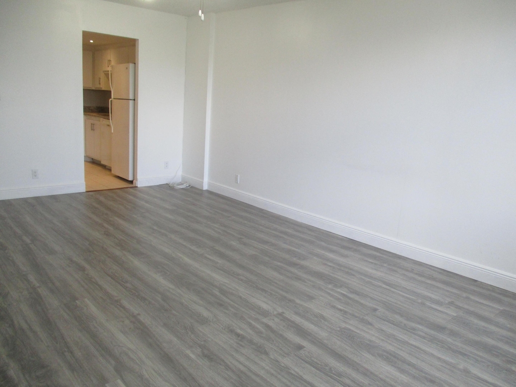 2761 Taft Street - Photo 4