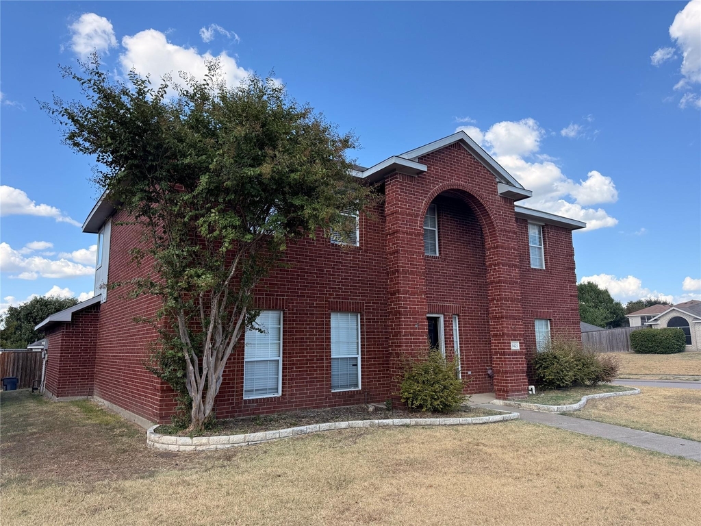 1421 Berkley Road - Photo 1