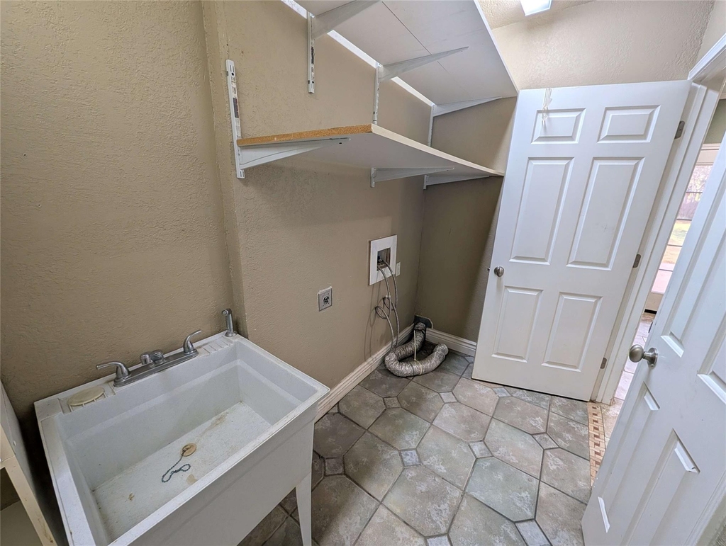 1940 Cedar Ridge Drive - Photo 14