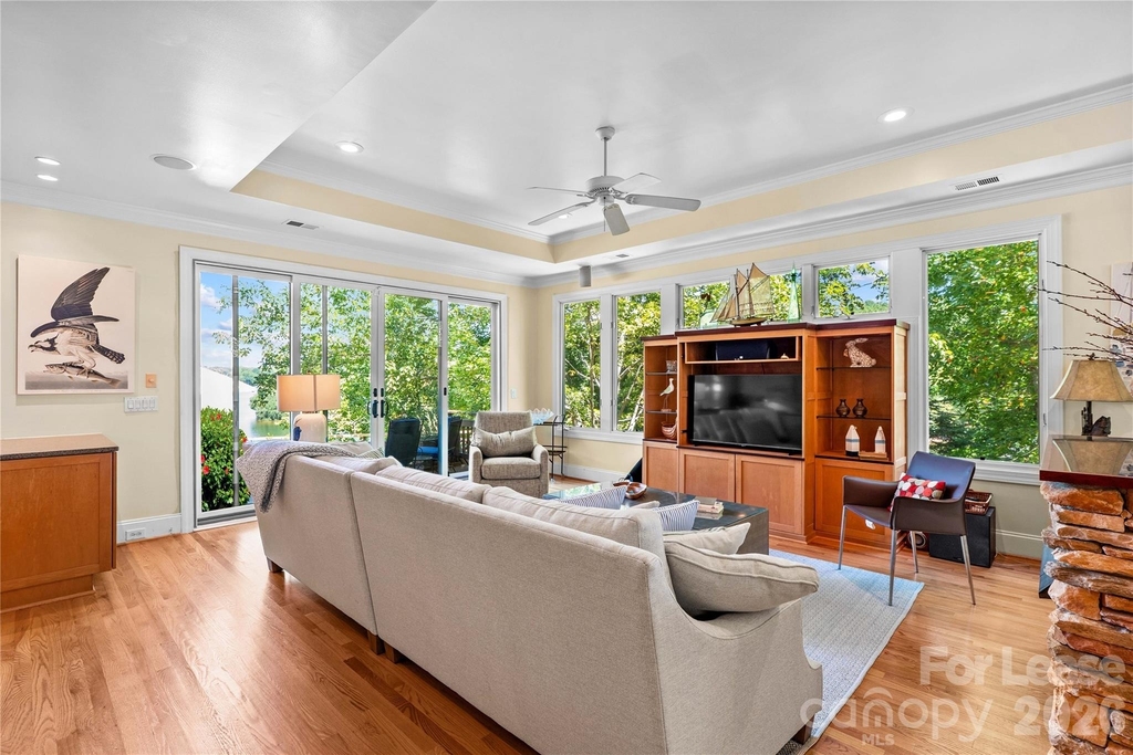 666 Normandy Road - Photo 9