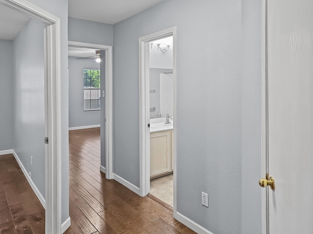 4602 Green Meadow Drive - Photo 10