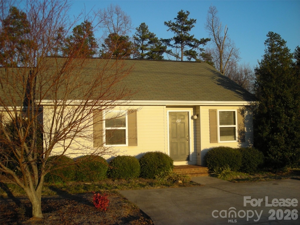 197 Isle Of Pines Road - Photo 0