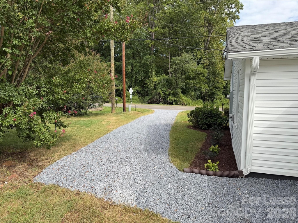504 Stroupe Road - Photo 1