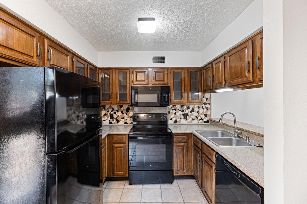 4240 Madera Road - Photo 4