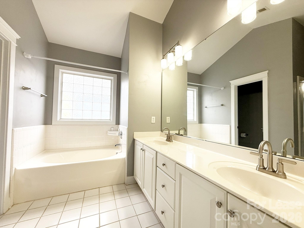 7023 Blakeney Greens Boulevard - Photo 18