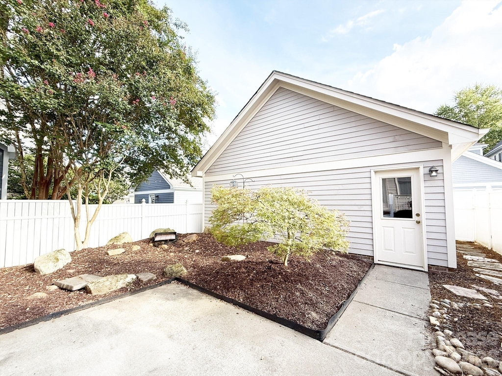 7023 Blakeney Greens Boulevard - Photo 20