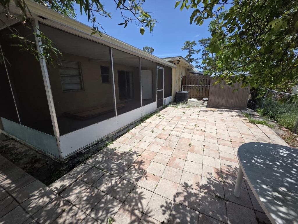 978 Sumter Road W - Photo 2
