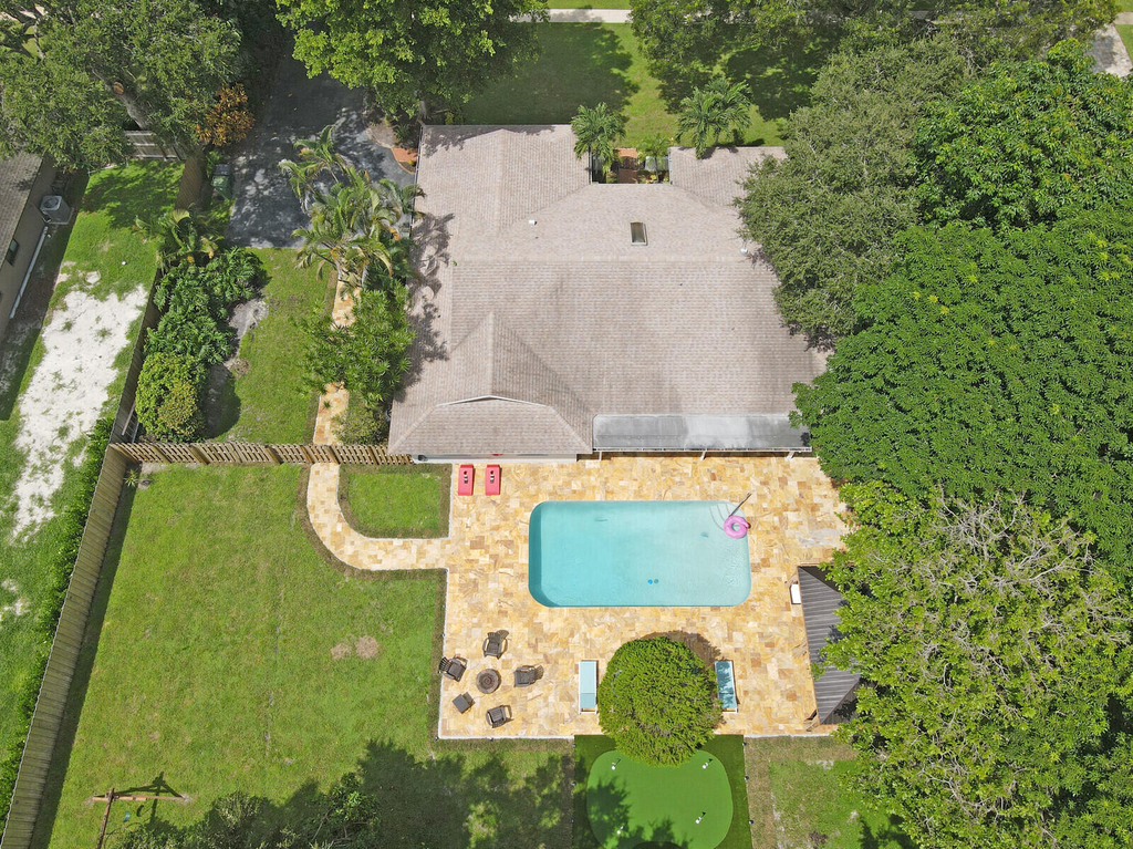 166 Old Country Road S - Photo 2
