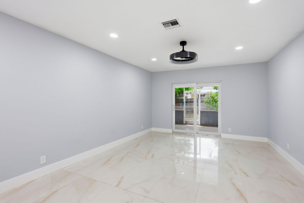 2999 Ne 2nd Avenue - Photo 17