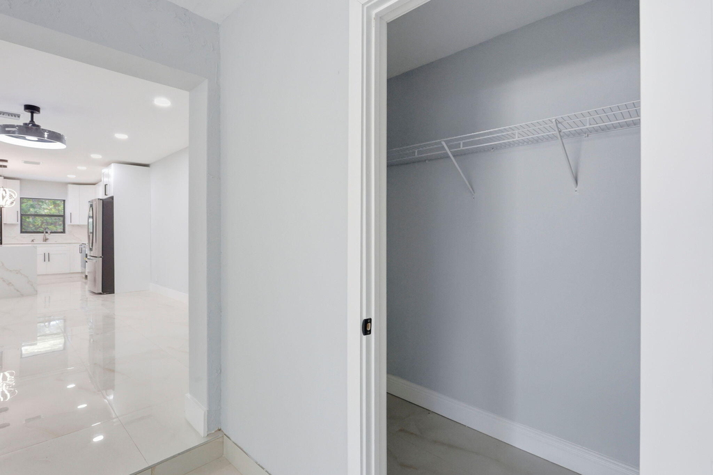 2999 Ne 2nd Avenue - Photo 22