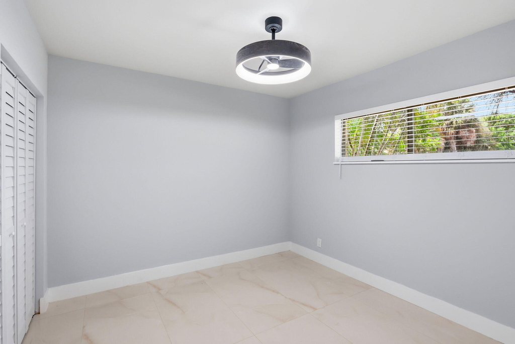 2999 Ne 2nd Avenue - Photo 15