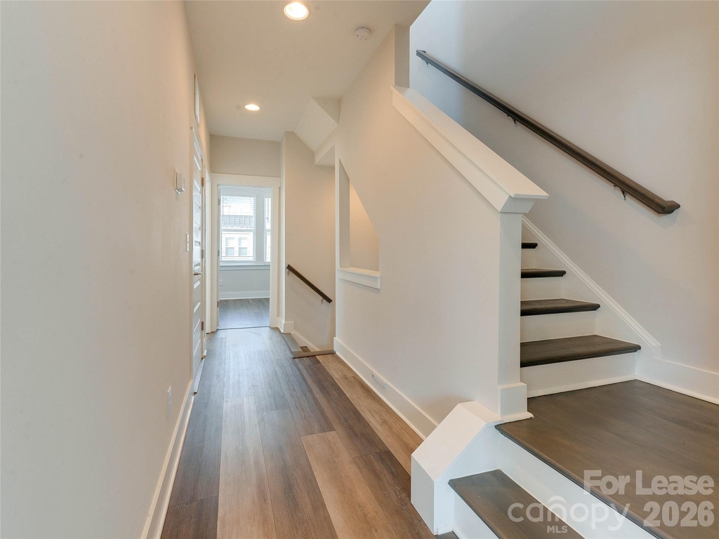 606 W End Drive - Photo 25