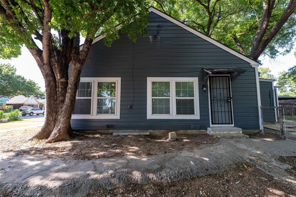 300 Emma Street - Photo 6