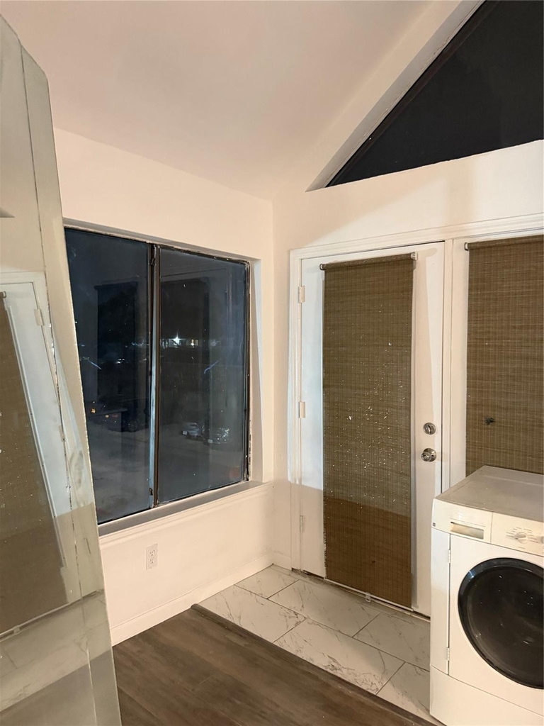 9805 Walnut Street - Photo 10