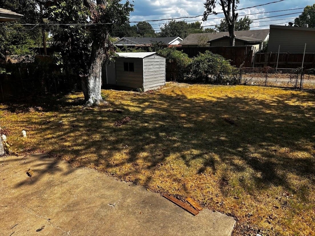 202 E Carolyn Drive - Photo 15