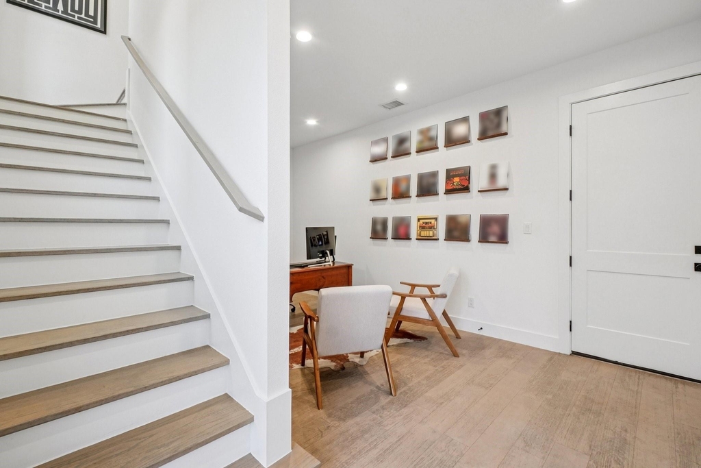 145 N Henderson Avenue - Photo 16