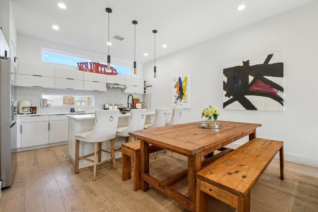 145 N Henderson Avenue - Photo 8