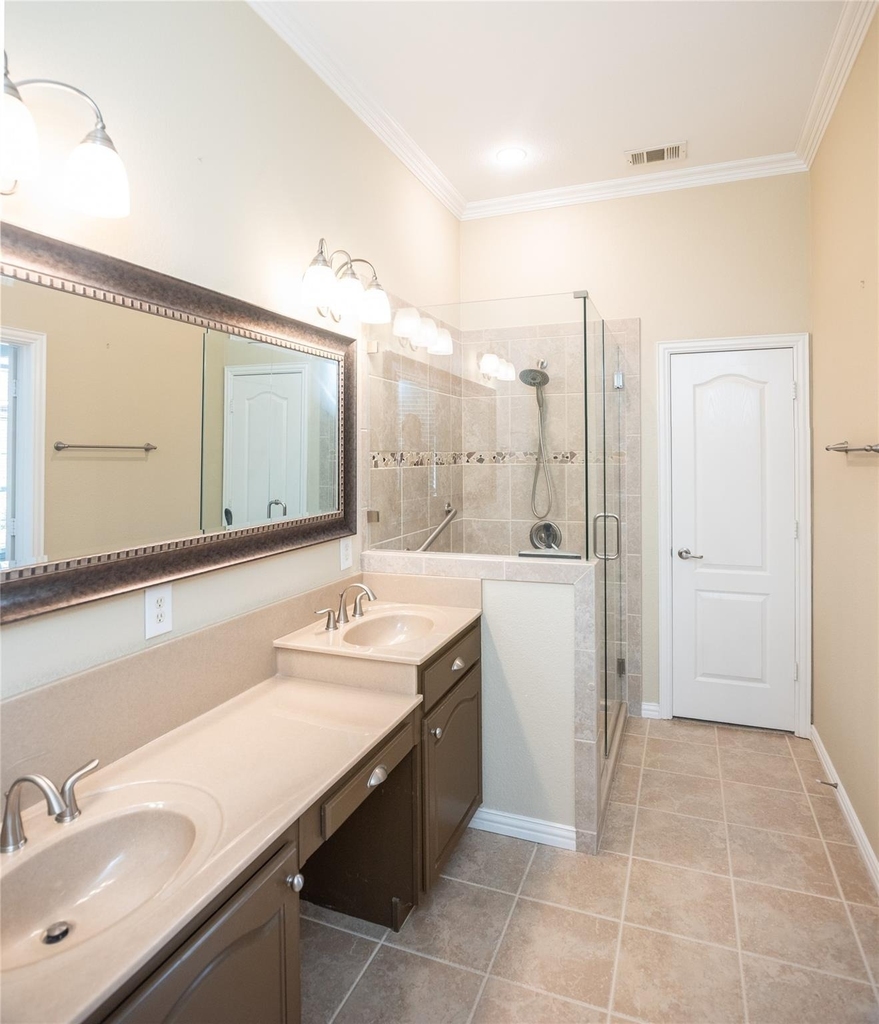 742 Yellowstone Drive - Photo 13