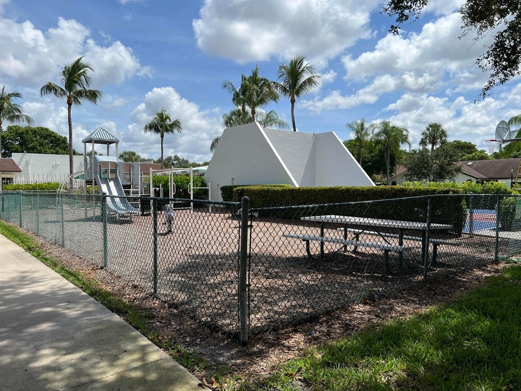 8951 Sw 19th Street - Photo 24