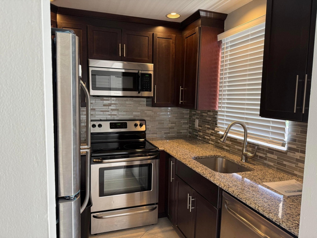 2755 W Atlantic Avenue - Photo 1