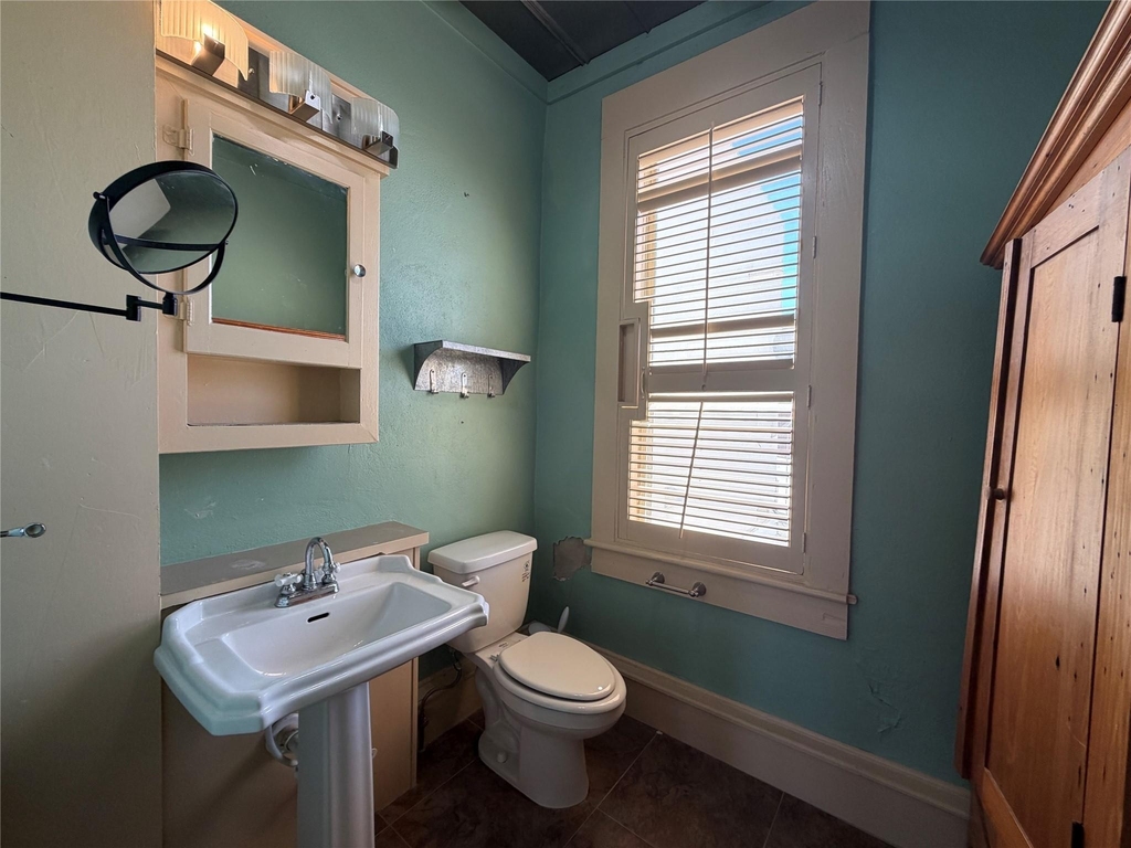 227 W Oak Street - Photo 7
