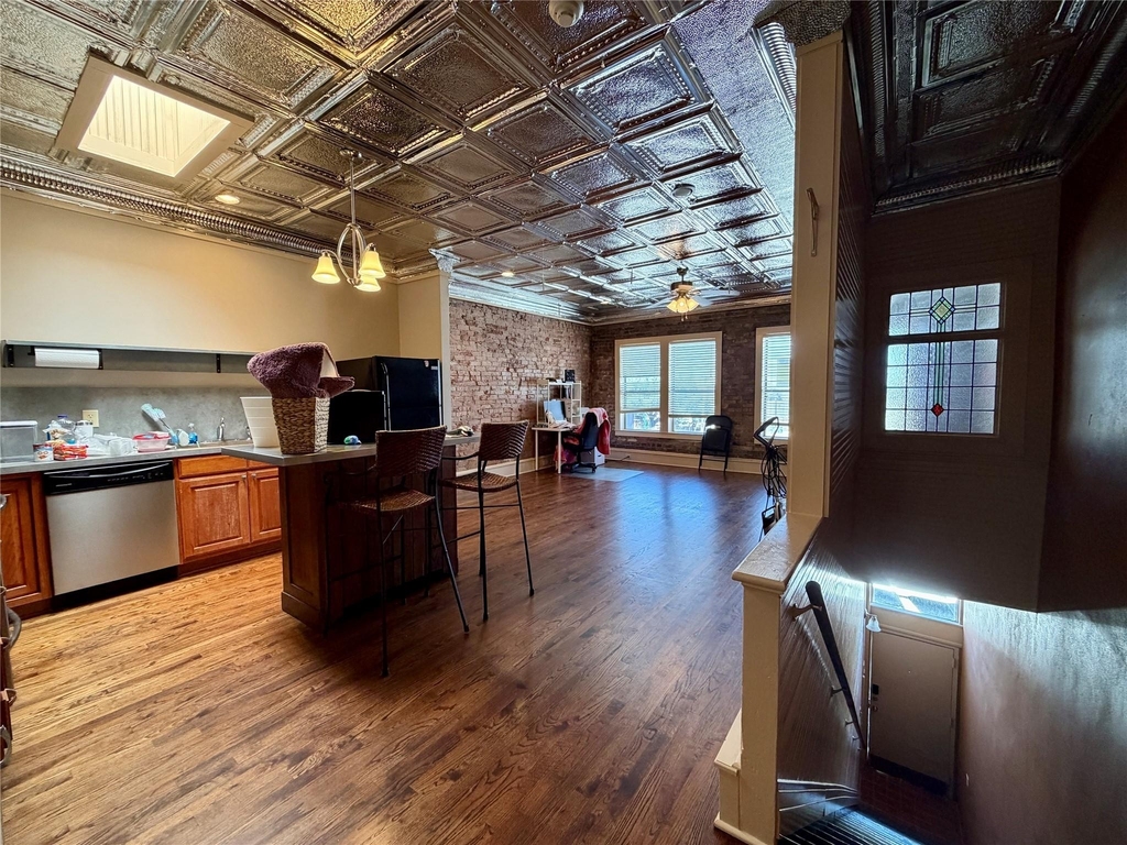 227 W Oak Street - Photo 9