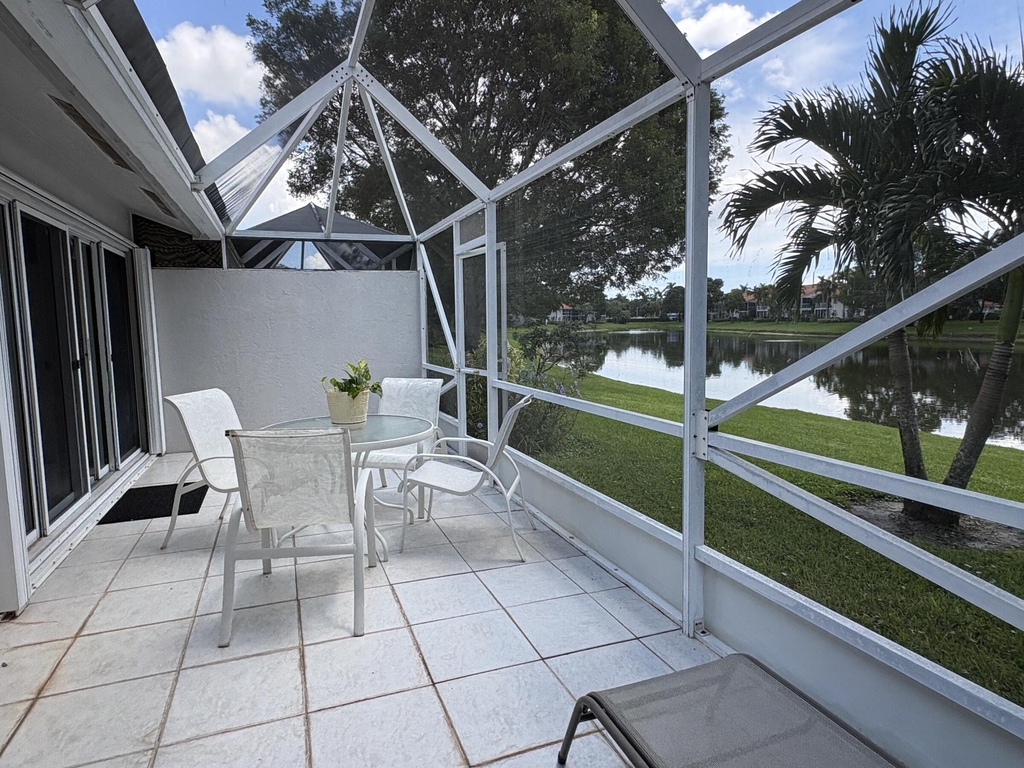 7702 Majestic Palm Drive - Photo 10