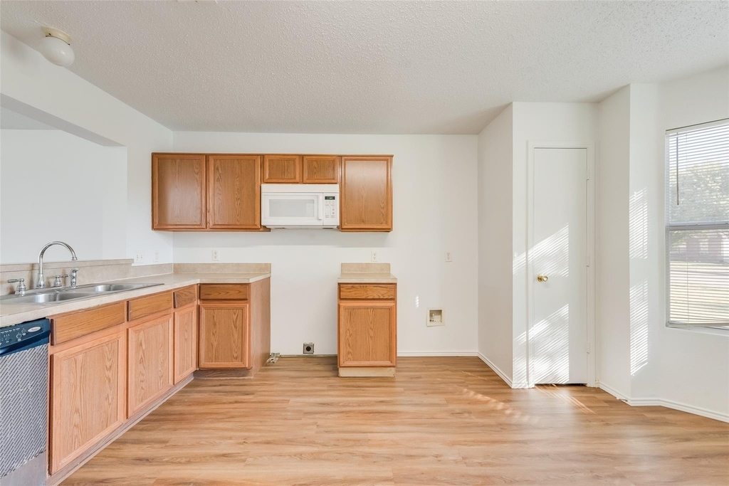9711 Brierwyck Drive - Photo 13