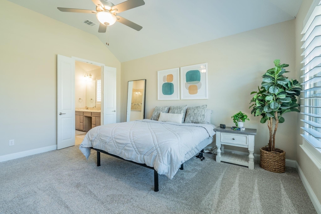 8116 Maybury - Photo 10