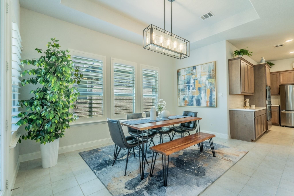 8116 Maybury - Photo 7
