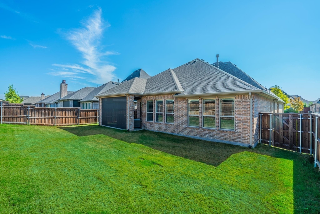 8116 Maybury - Photo 22