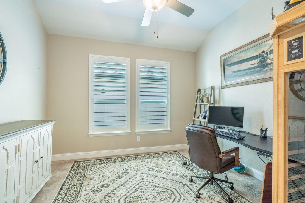 8116 Maybury - Photo 18