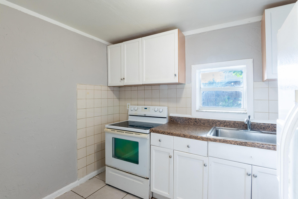 1104 22nd Street - Photo 8