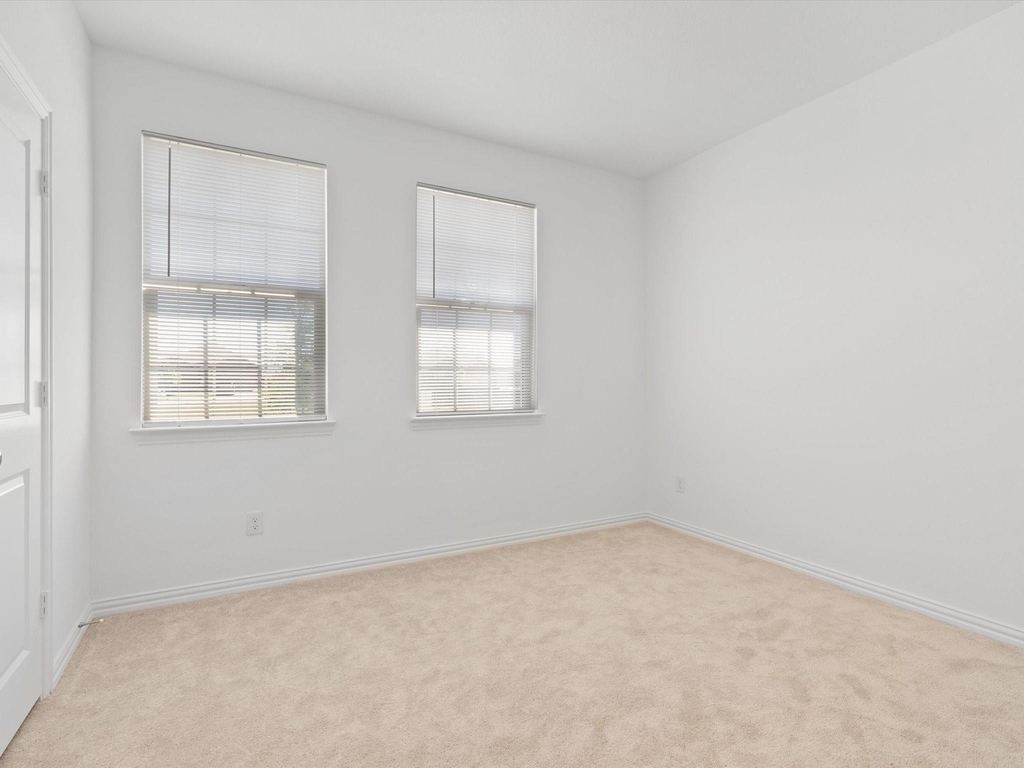 3017 Kaufman Court - Photo 7