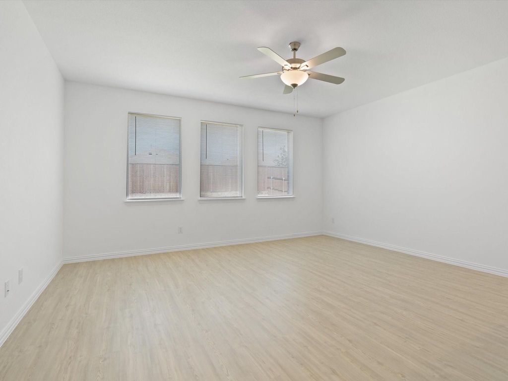 3017 Kaufman Court - Photo 12