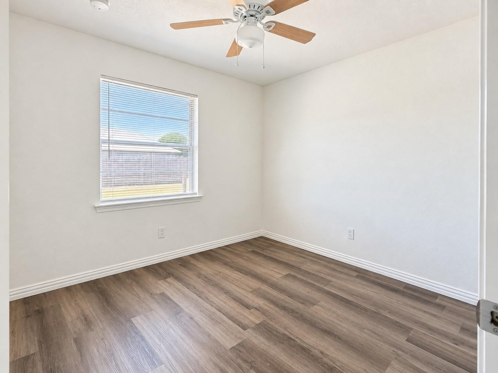 133 Baron Place - Photo 9