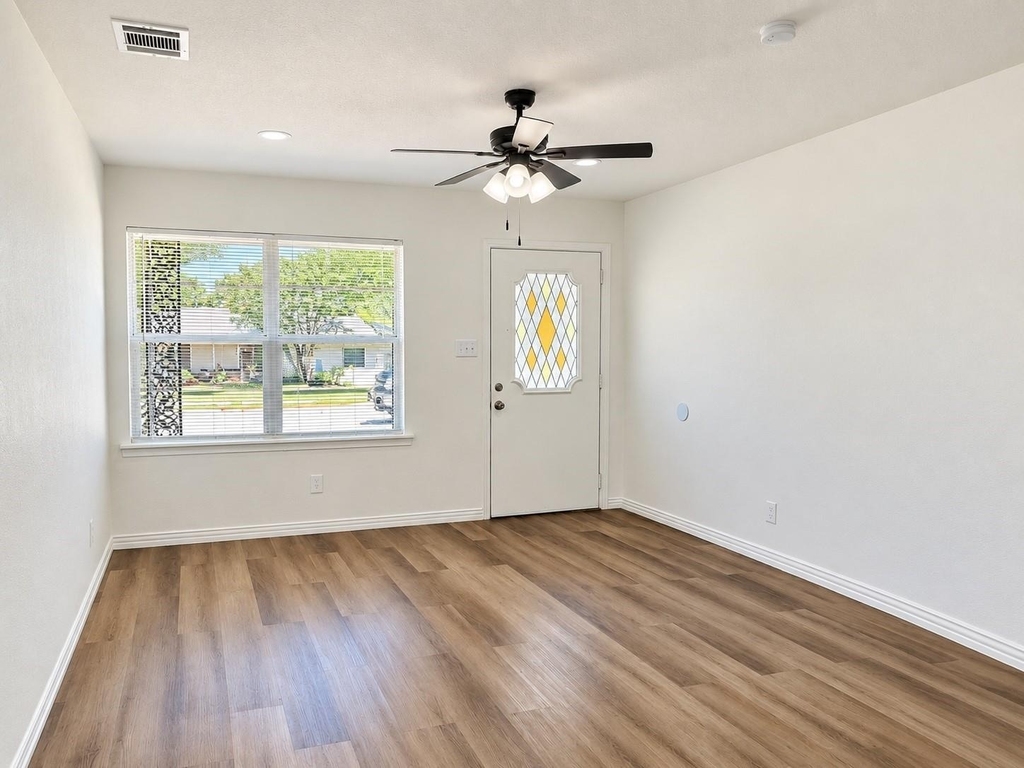 133 Baron Place - Photo 2