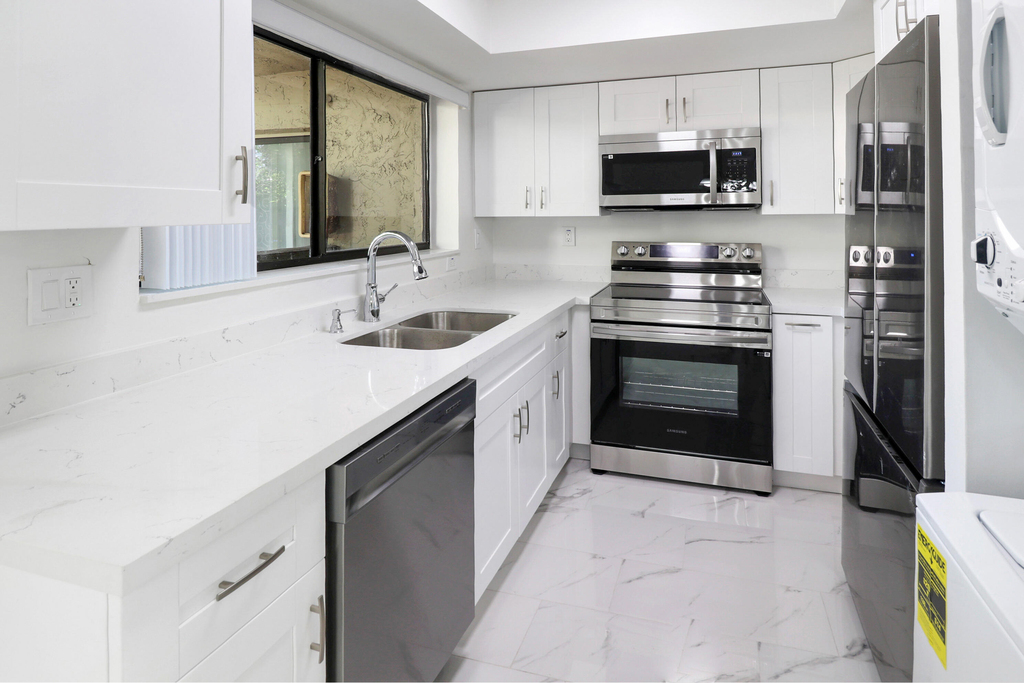 2590 Coral Springs Drive - Photo 5