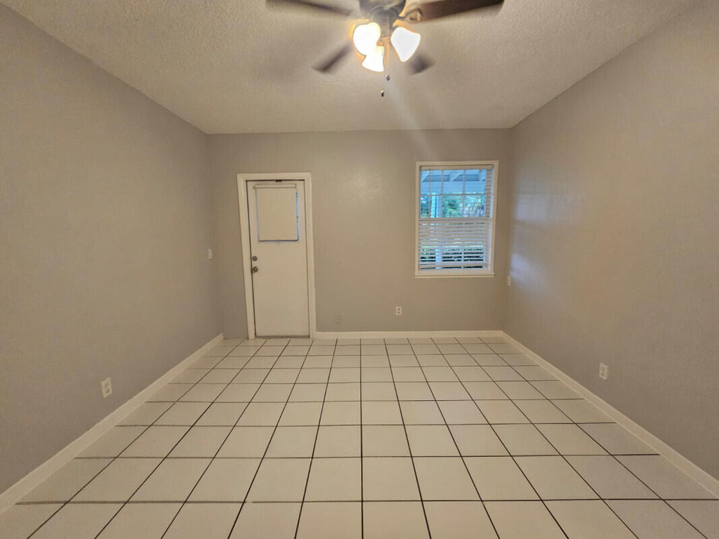 3000 Nw 5th Avenue - Photo 4