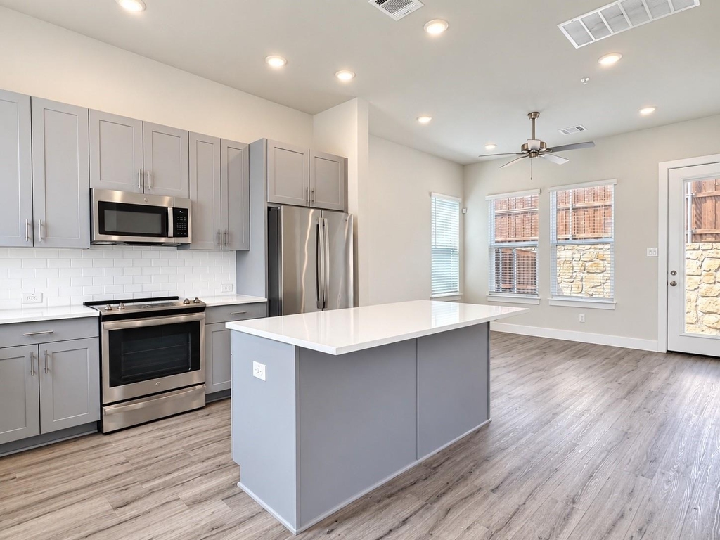 760 W Bedford Euless Road - Photo 1