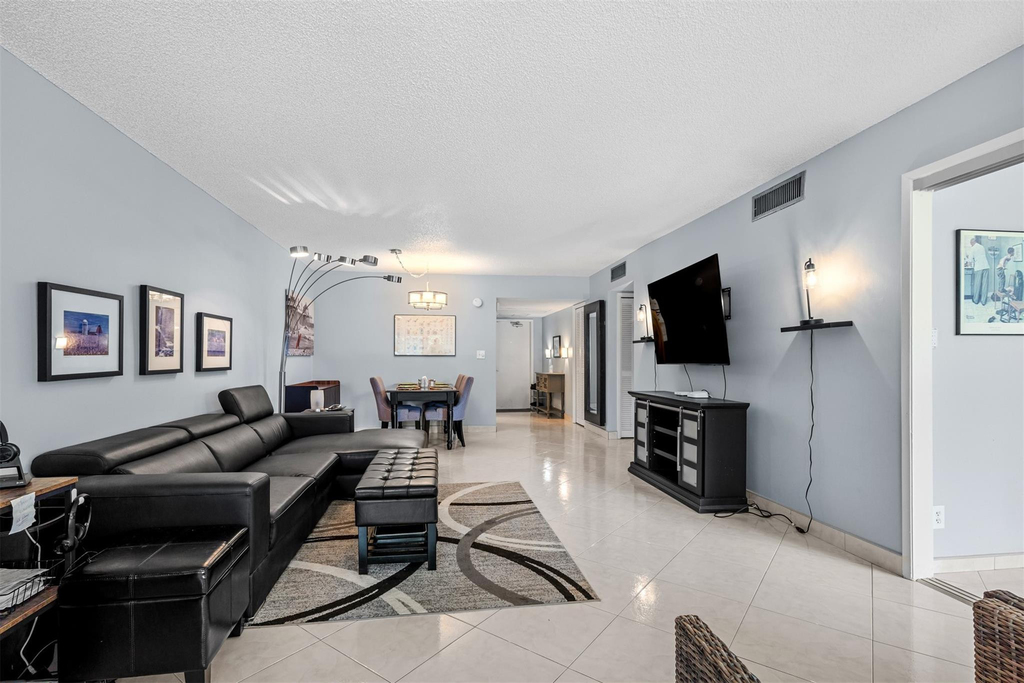 3151 S Palm Aire Drive - Photo 4