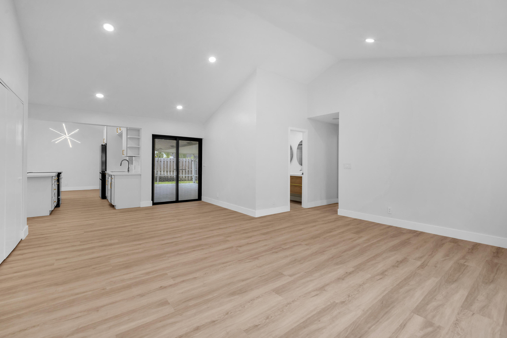 8411 Sw 57th Street - Photo 24