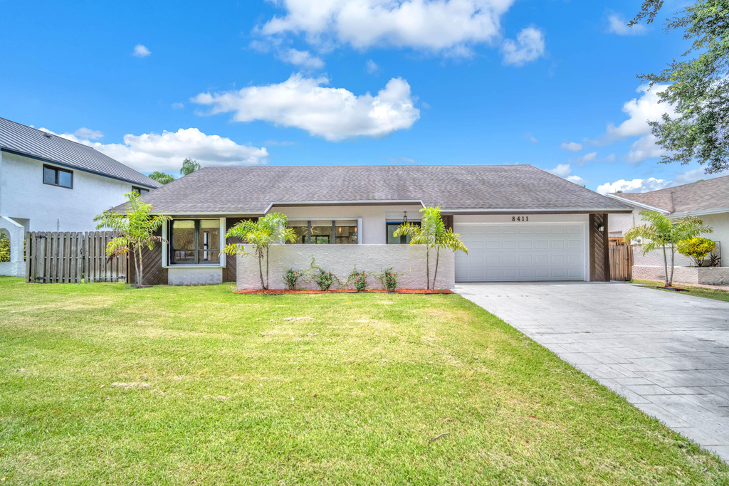 8411 Sw 57th Street - Photo 0