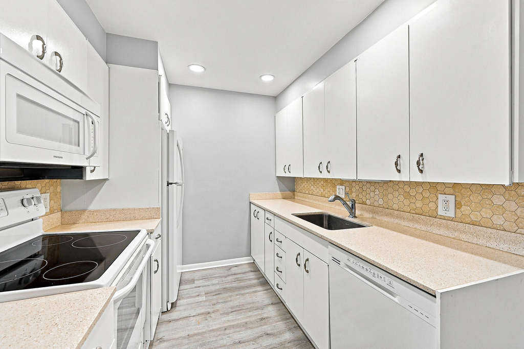 2404 Antigua Circle - Photo 12