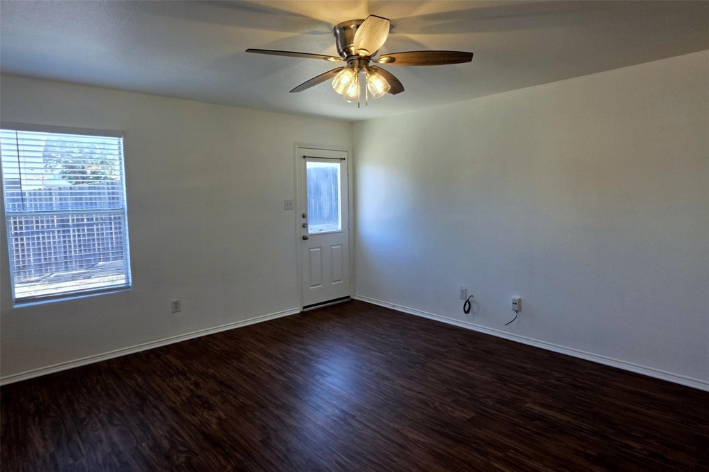 5108 Waterford Drive - Photo 5