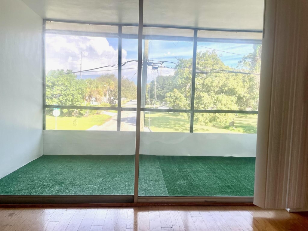 2302 Sunrise Boulevard - Photo 5
