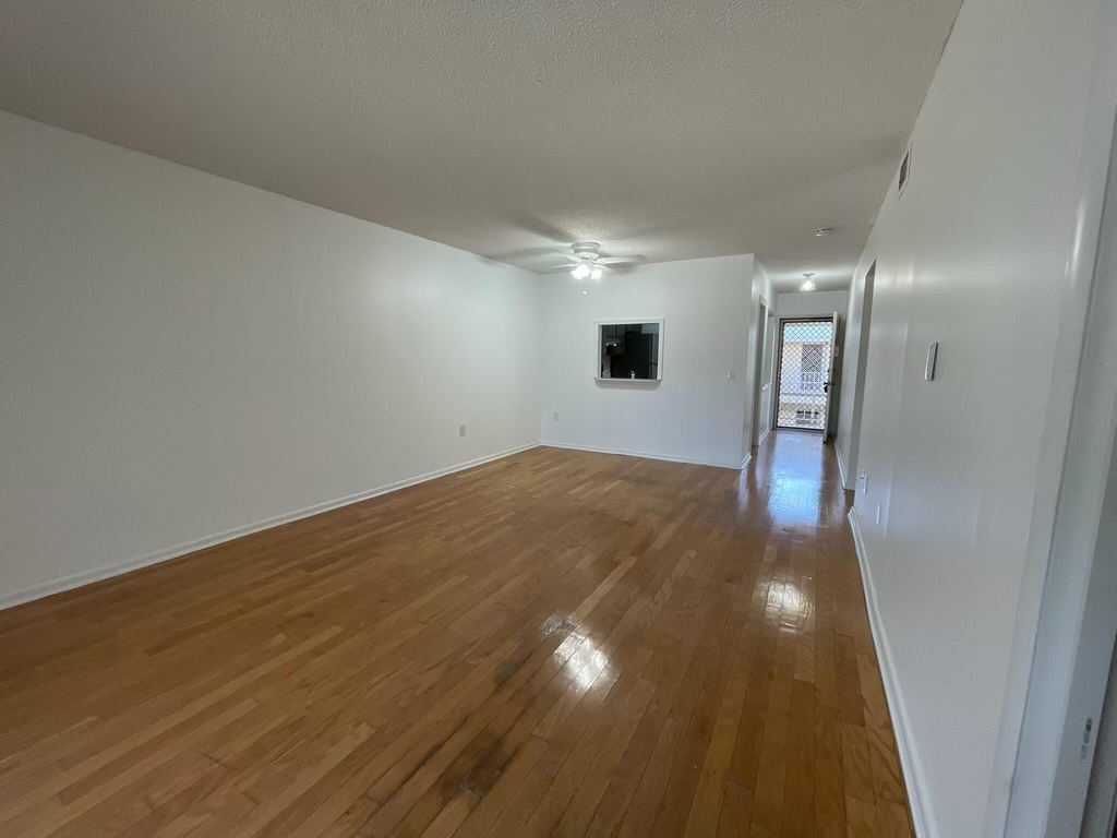 2302 Sunrise Boulevard - Photo 4