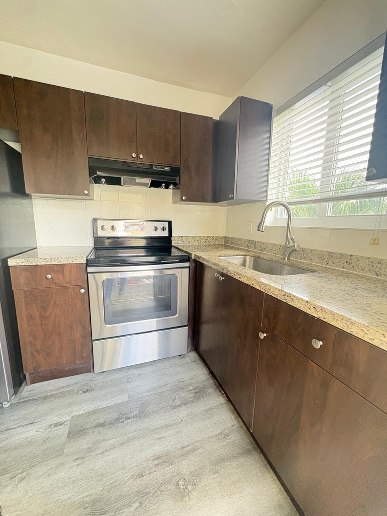 5829 Nw 17th Place - Photo 0