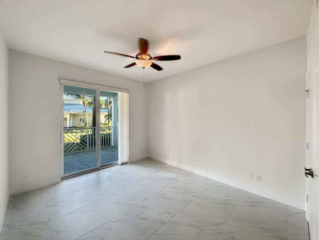 312 Bay Colony Drive N - Photo 9